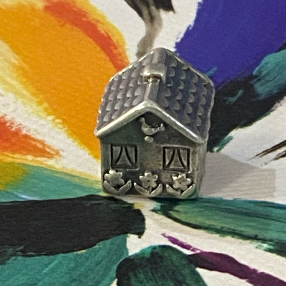 House charm Pandora